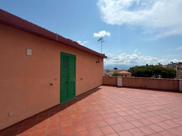 Appartamento con 5 locali in vendita in Via Reno, Principe Umberto, Messina