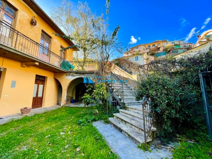 Casa con 5 locali in vendita in Capanne Prato, Montignoso