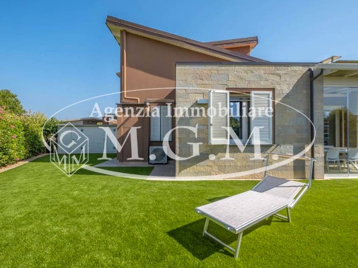 Casa con 6 locali in vendita in Via dei Girasoli, Calcinaia