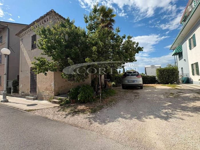 Casa con 6 locali in vendita in Via Barberini, Monte Porzio