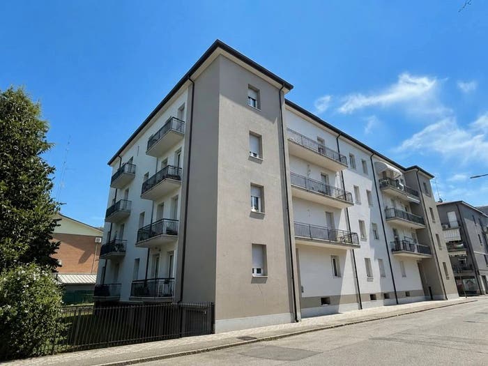 Appartamento quadrilocale in vendita in Via Golgi, Villaggio Zeta, Modena