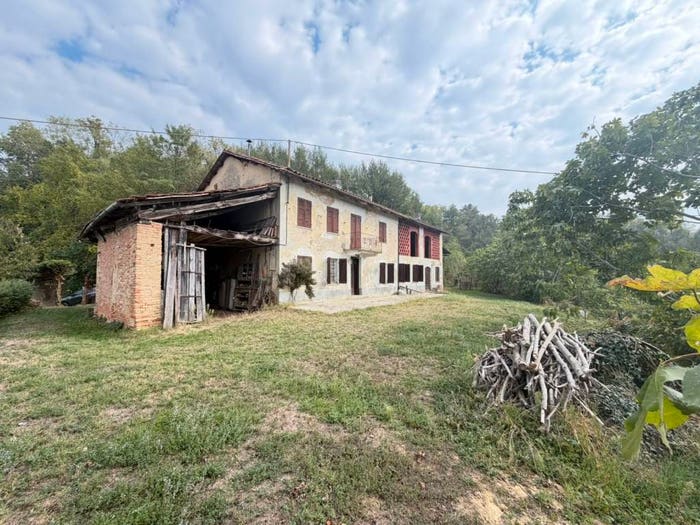 Casa con 5 locali in vendita in Via Roeto, Centro, Mombercelli