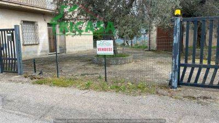 Casa quadrilocale in vendita in Via Olistria, Macchia Albanese, San Demetrio Corone