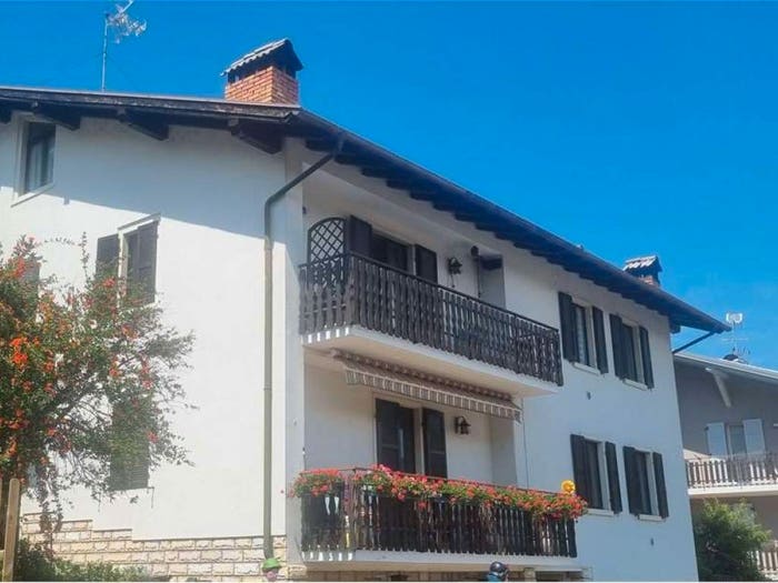Appartamento con 6 locali in vendita in VIA BIAGIO FALCERI, Centro, Brentonico