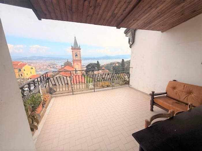 Casa con 6 locali in vendita in Fabiano La Lizza, La Spezia