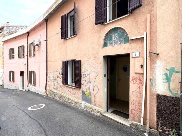 Appartamento trilocale in vendita in Via Giosuè Carducci, Centro, Nuoro