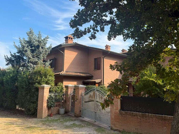 Casa con 6 locali in vendita in Via Costa, Centro, Castellarano