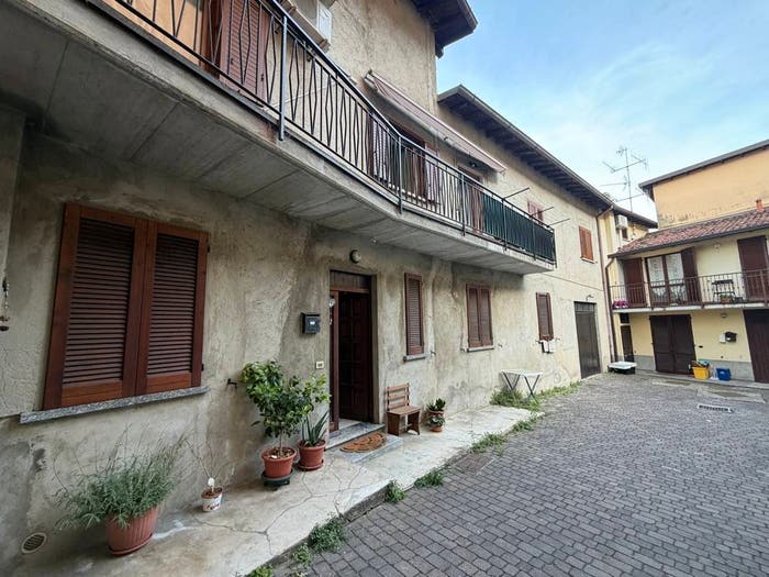 Appartamento trilocale in vendita in Via della Vergine, Centro, Airuno