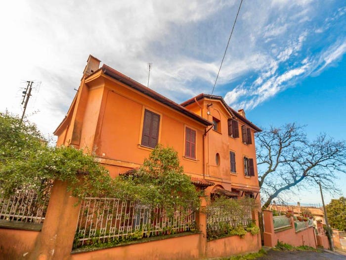 Appartamento quadrilocale in vendita in Via Nino Costa, Centro, Ariccia