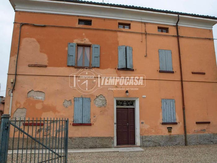 Appartamento quadrilocale in vendita in Via Circonvallazione Ovest, Centro, Marano sul Panaro
