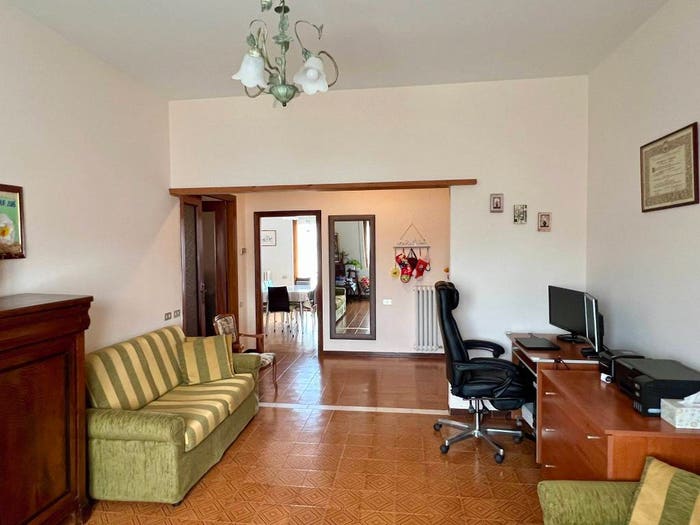 Appartamento con 6 locali in vendita in Via Trento, Centro, Certaldo