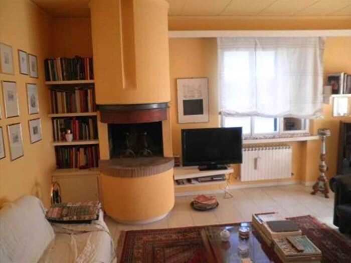Casa con 6 locali in vendita in Calcinelli, Colli al Metauro