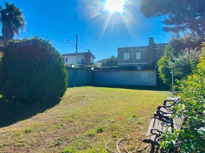 Casa trilocale in vendita in Via Belvedere, Villa Claudia, Anzio