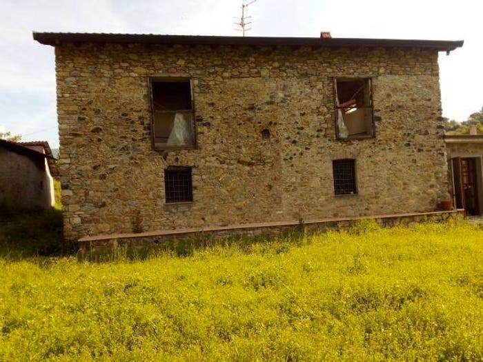 Casa con 5 locali in vendita in Aulla, Centro