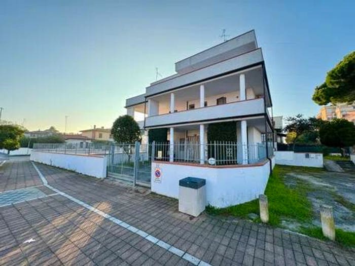 Appartamento trilocale in vendita in Via Bainsizza No Number, Lido degli Scacchi Lido di Pomposa, Comacchio