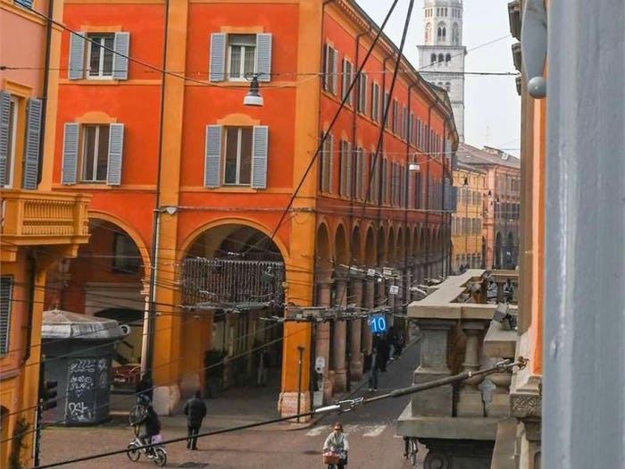 Appartamento con 6 locali in vendita in Centro Storico, Modena