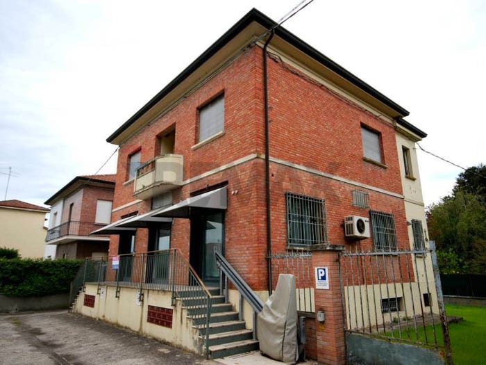 Casa con 6 locali in vendita in via Amendola, San Biagio, Argenta