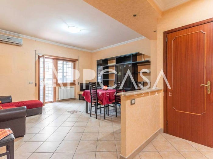 Appartamento trilocale in vendita in Via Bossolasco, Casalotti, Roma