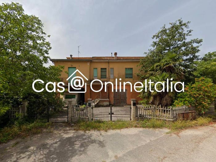 Appartamento con 6 locali in vendita in Via San Martino, Sanmagno Sterpete Corvia, Foligno