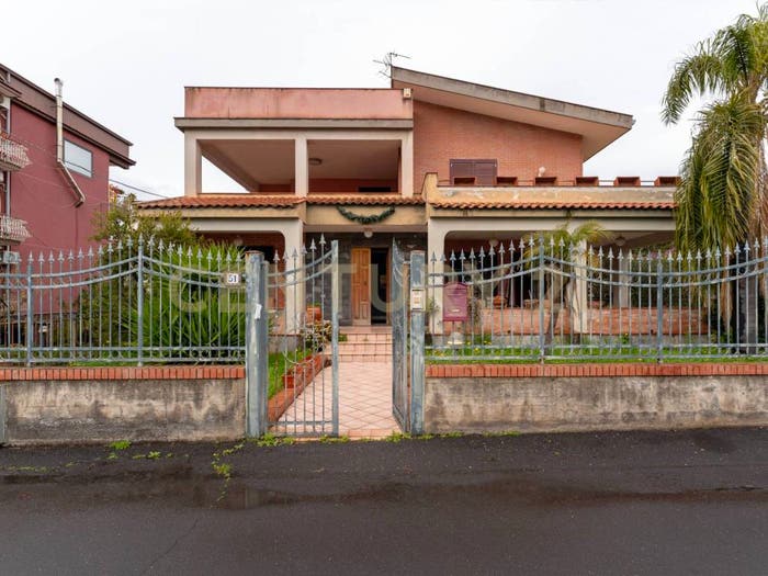 Casa con 6 locali in vendita in Via Carmelina Naselli, San Giovanni Galermo, Catania