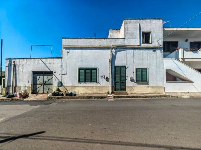 Casa quadrilocale in vendita in via I Maggio, Centro, Alliste