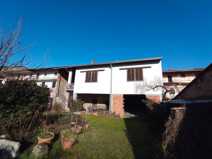 Casa con 5 locali in vendita in Vicolo Depaoli, Centro, Bellinzago Novarese
