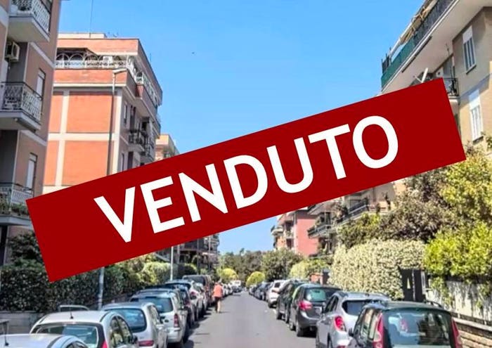 Appartamento trilocale in vendita in Via Andrea del Verrocchio, Casetta Mattei Corviale, Roma
