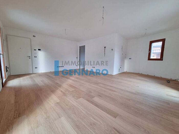 Appartamento quadrilocale in vendita in Via Udine, Feletto Umberto, Tavagnacco