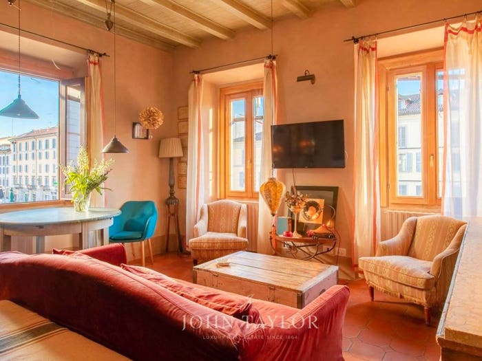 Appartamento con 5 locali in vendita in Alzaia Naviglio Grande, Navigli Darsena, Milano