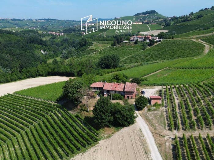 Casa con 6 locali in vendita in Località San Sebastiano, Monforte d'Alba