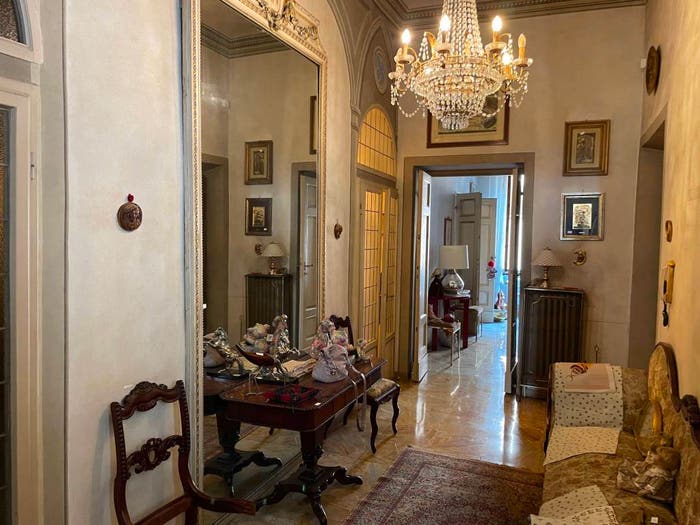 Appartamento con 6 locali in vendita in Piazza Carlo Goldoni, Borgo Ognissanti Il Prato, Firenze