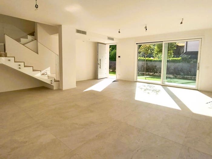 Casa con 6 locali in vendita in Camin, Padova