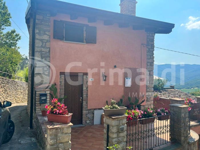 Casa con 5 locali in vendita in Via Casa Andrini, Colli Verdi