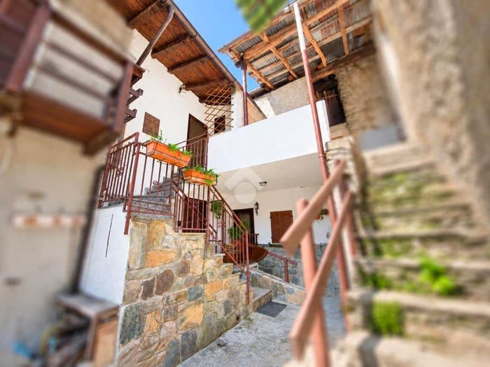 Casa trilocale in vendita in Via Motti, Centro, Mazzo di Valtellina