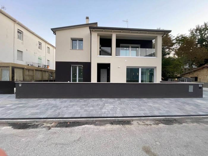 Appartamento trilocale in vendita in Vialetto Amerigo Vespucci, Centro, Cervia