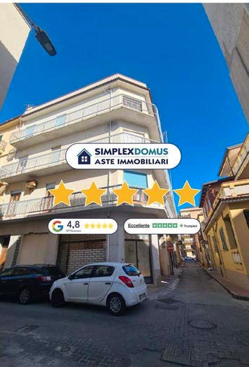 Appartamento trilocale in vendita in CColombo, Centro, Capo d'Orlando