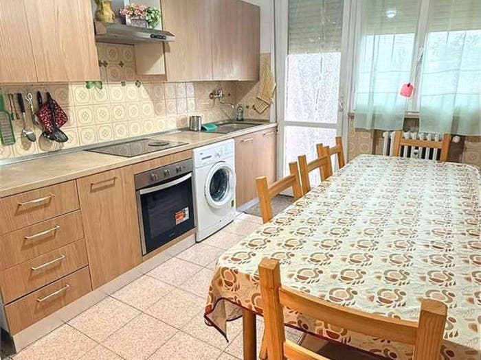 Appartamento con 5 locali in vendita in Via Roma, Centro, Montelabbate