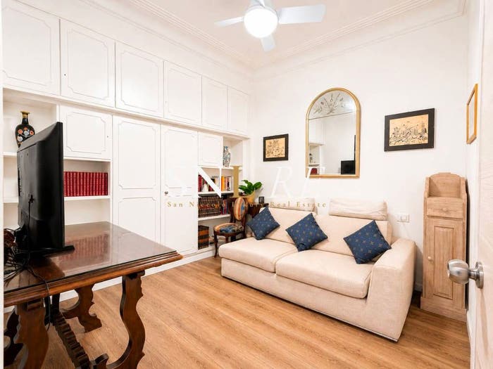 Appartamento con 6 locali in vendita in Via Camillo Benso di Cavour, San Marco SS Annunziata, Firenze