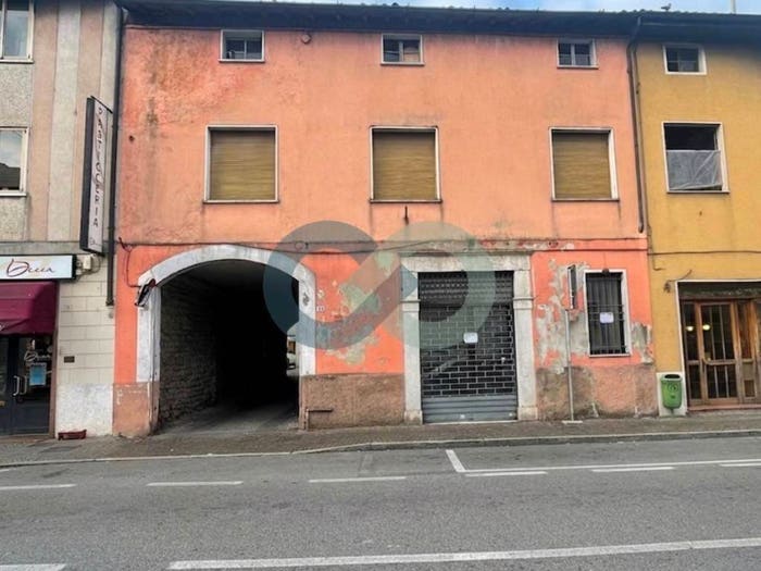 Casa con 6 locali in vendita in Via Giacomo Matteotti, Centro, Castenedolo