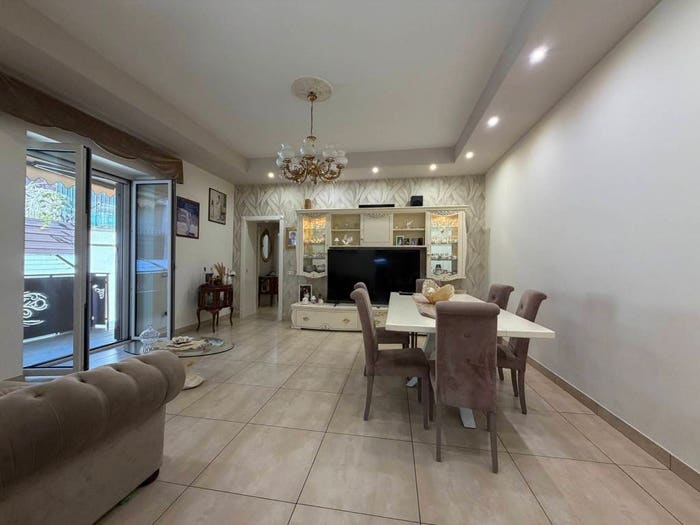 Casa trilocale in vendita in I TRAVERSA VIA LA MARMORA, Centro, Casoria