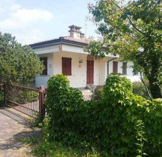 Casa con 6 locali in vendita in Pianello Val Tidone