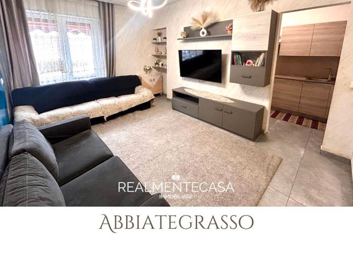 Appartamento quadrilocale in vendita in Via Settembre, Abbiategrasso