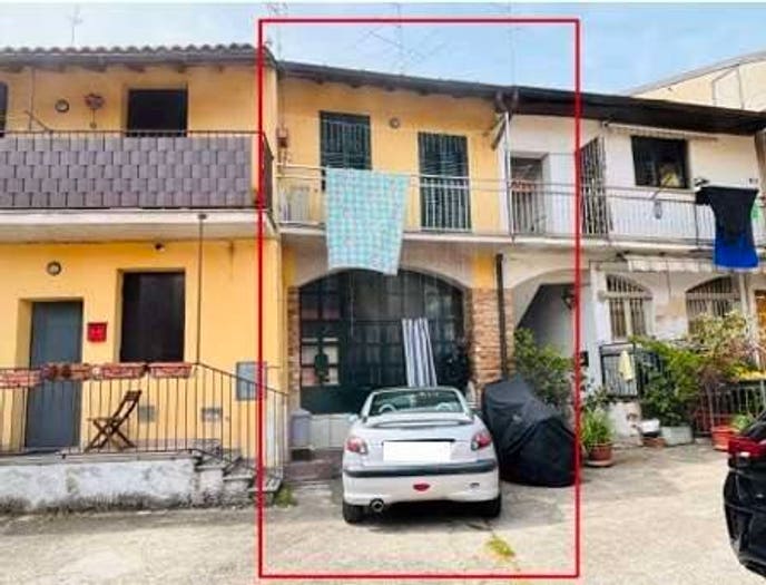 Appartamento trilocale in vendita in Via Marchese Fagnani, Gerenzano