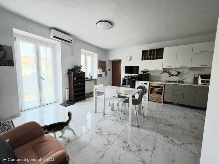 Appartamento trilocale in vendita in Via Giuseppe Garibaldi, Candia Canavese