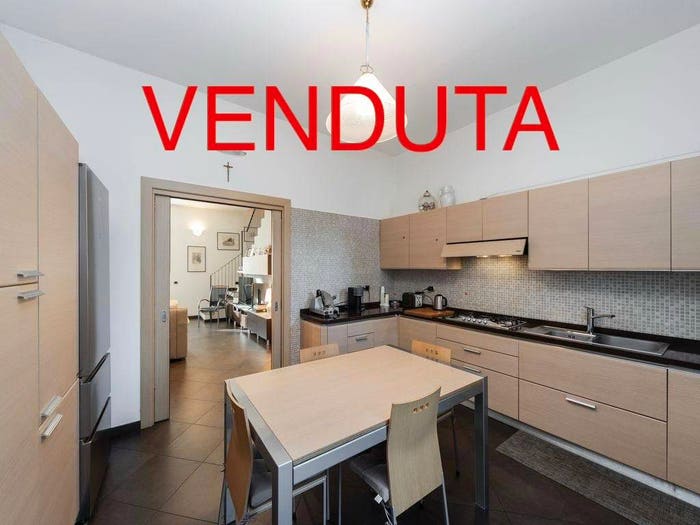 Casa quadrilocale in vendita in Via Leonardo da Vinci, Centro, Muggiò