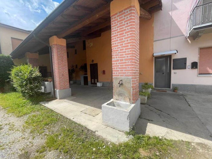 Casa con 6 locali in vendita in Centro, Crespiatica