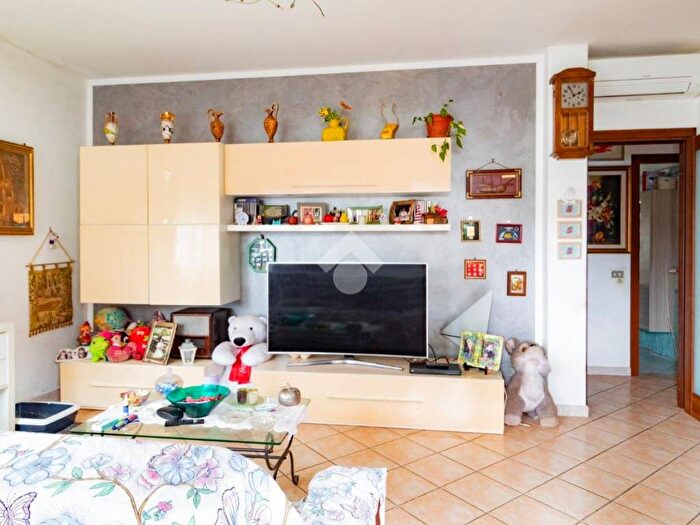 Appartamento quadrilocale in vendita in Via dei Campi, Bicchio Varignano, Viareggio