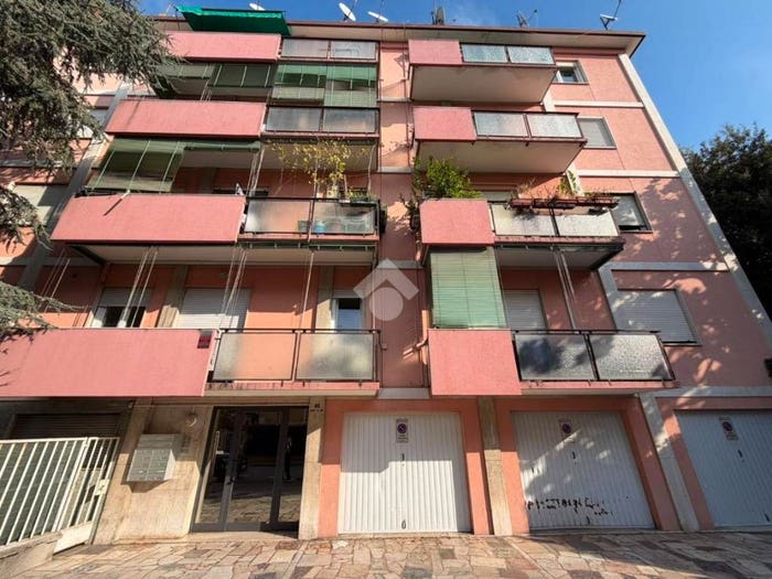 Appartamento trilocale in vendita in Via Col di Lana, Mestre, Venezia