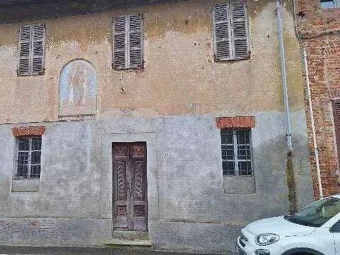 Casa quadrilocale in vendita in Via Marconi, Centro, Rosasco