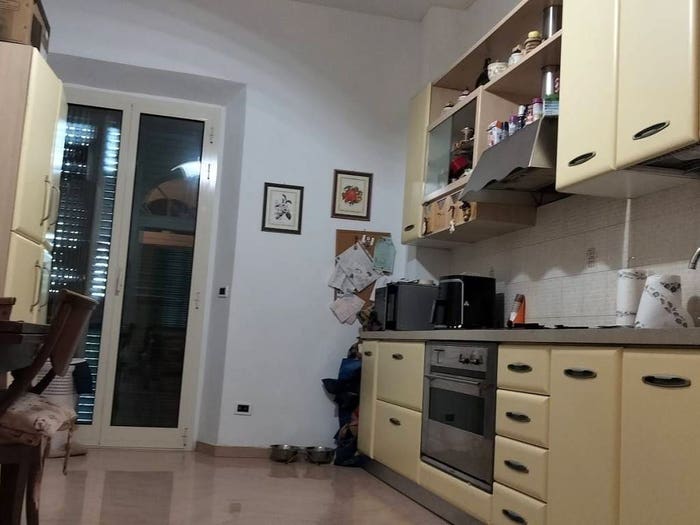 Appartamento con 6 locali in vendita in Calzabigi, Livorno
